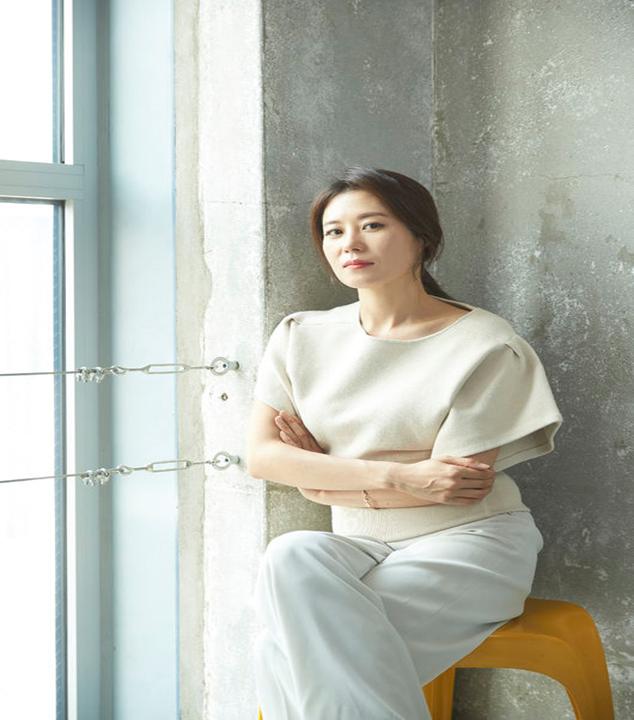 연예인보다 교사가 될 뻔했다 성균관대 사범대 출신 반전 스펙 탑여배우 요즘 다시 관심이 커진 이유 이미지 1
