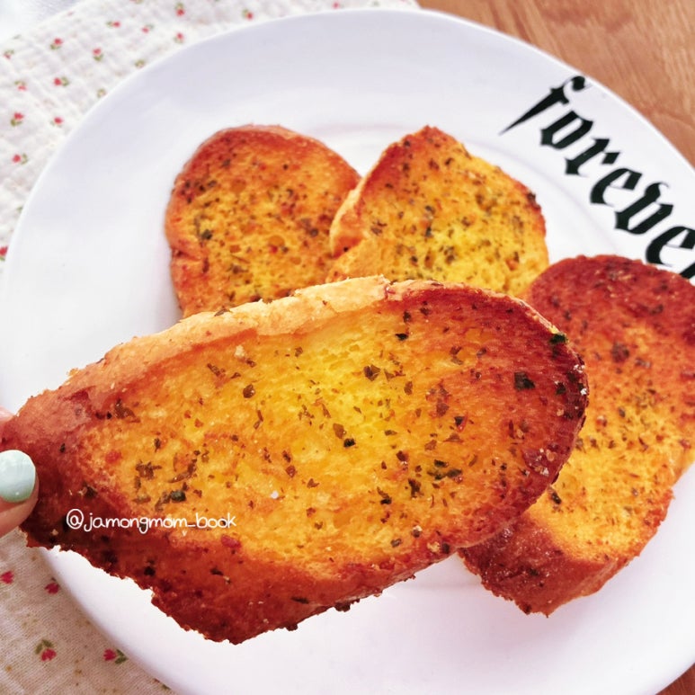 용이네마늘빵 사진 6