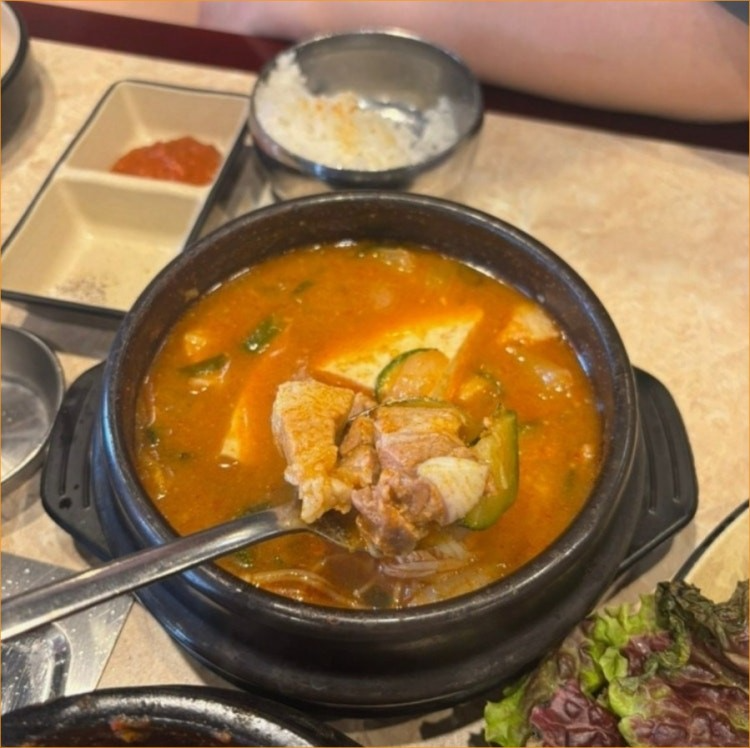 오복솥뚜껑 수원역점 사진 2