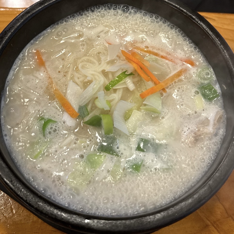 부산아지매국밥 문정테라타워점 사진 5