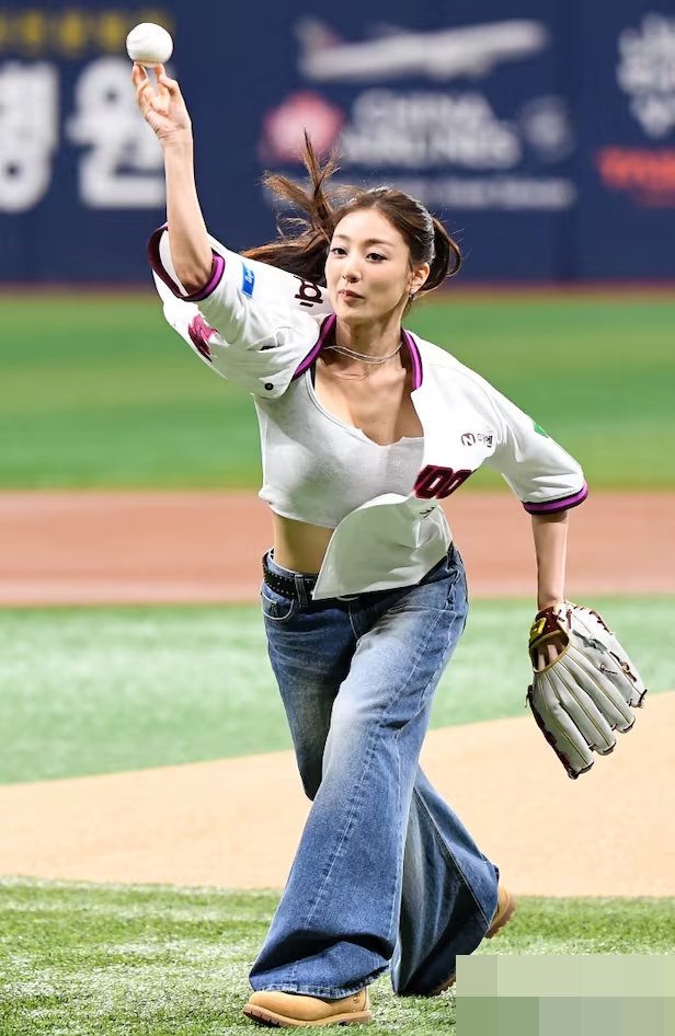 묵직한 시구 트와이스 지효 지금 더 주목받는 이유는? 이미지 2