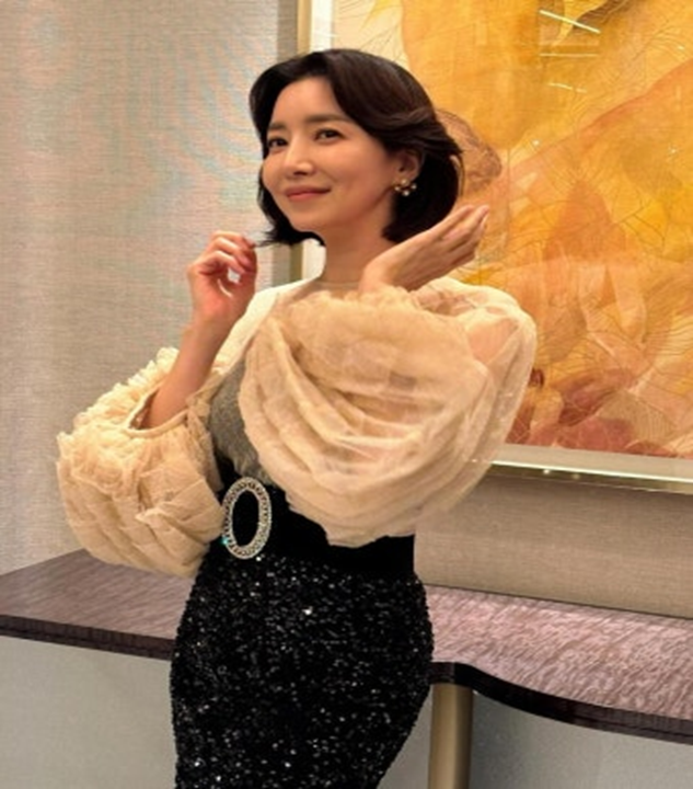 마지막 연애는 비밀 46세에도 행복한 싱글을 선택한 여배우 윤세아 리즈 미모 인스타 지금 더 주목받는 이미지 2