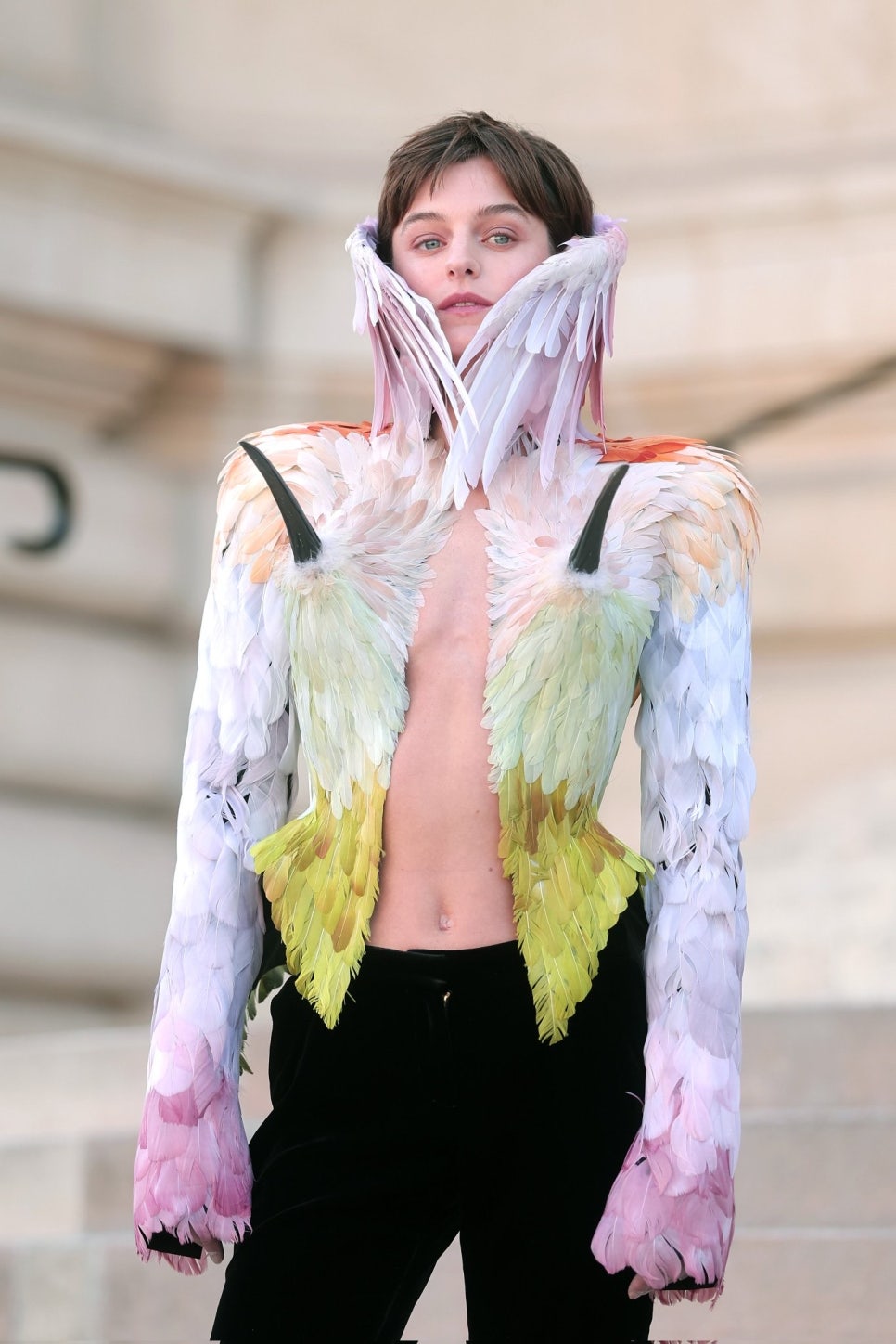 스키아파렐리 FW2026 꾸뛰르쇼에 참석한 셀럽들 패션 모음 다시 화제가 되는 흐름이다 이미지 3
