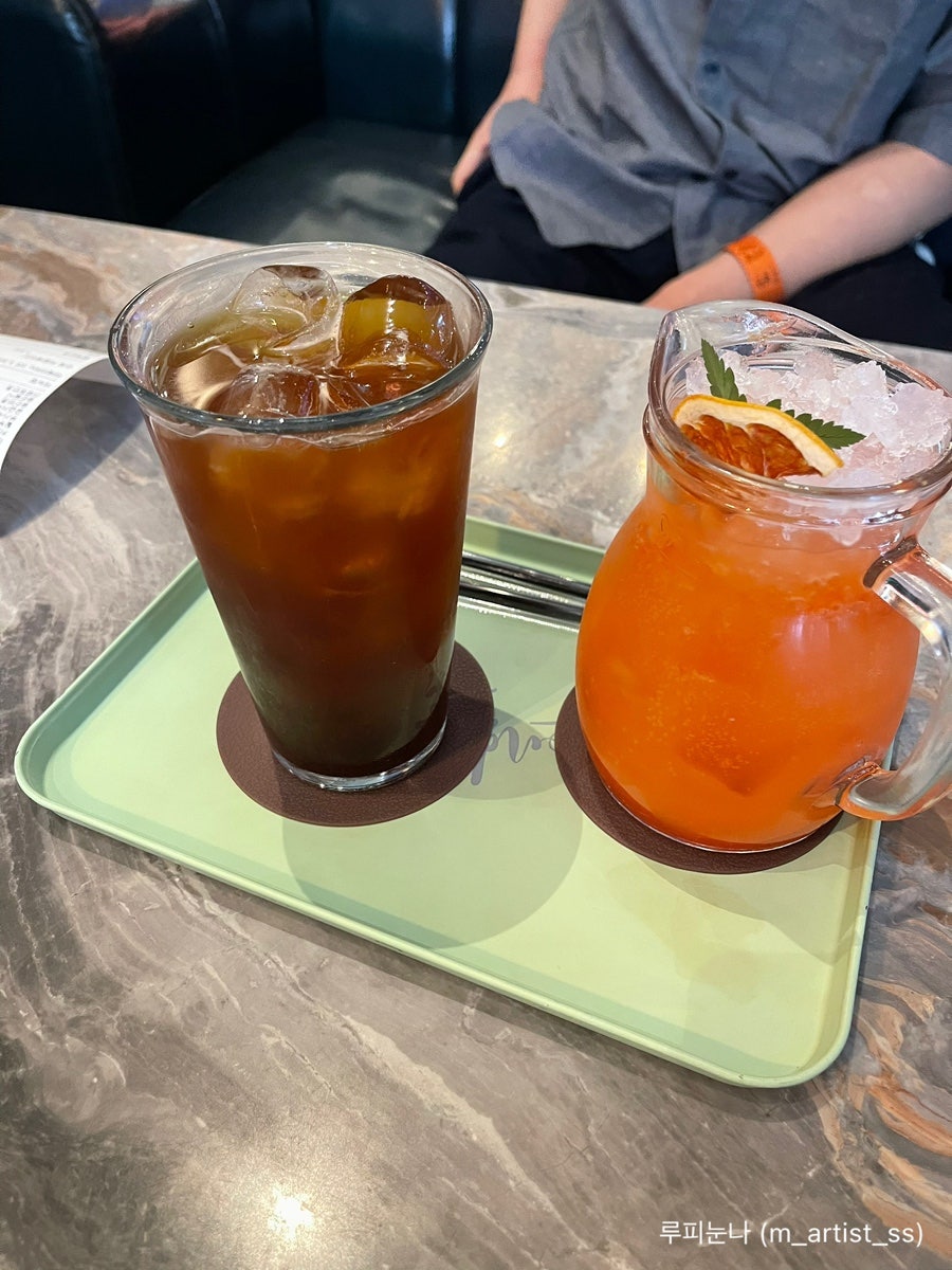 수원 인계동 애견동반 카페 '런던', 새벽 늦게까지 영업 — 사진 10