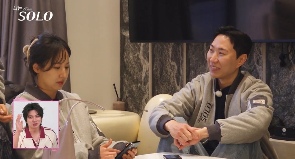 딱 6초였는데 나는솔로 32기 옥순 행동에 시청자 술렁 커뮤니티 갑론을박 폭발 다시 화제가 되는 흐름이다 이미지 2