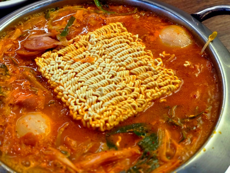 부대찌개대사관 선릉직영점 사진 8