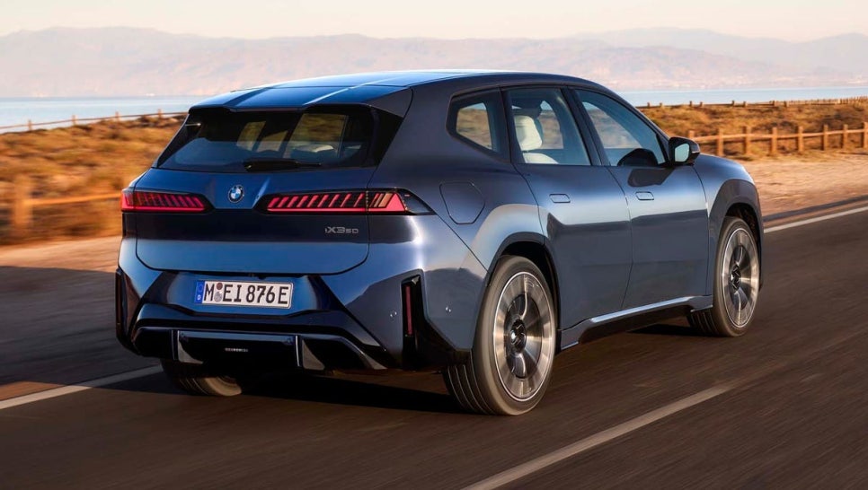 BMW iX3 노이어클라세, 전기 SUV 세대교체와 실내 변화까지 정리 이미지 11