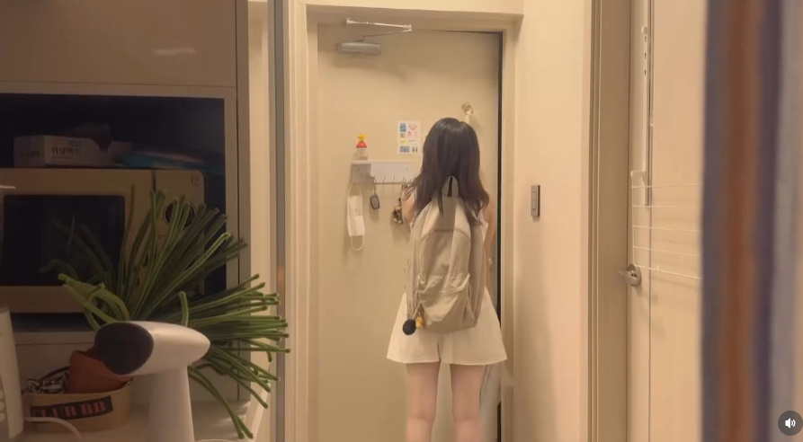 잠적 끝 돌아왔다 나솔사계 25기 영자 라방 퇴출 후 전격 복귀 27기 영철 응원 화제 근황 하나로 분 이미지 4