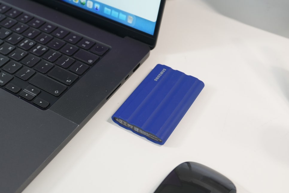 삼성 T7 Shield SSD 외장하드 추천, 맥북프로 M4 Max 1TB도 부족할 때 쓰는 추가 저장공간 이미지 12
