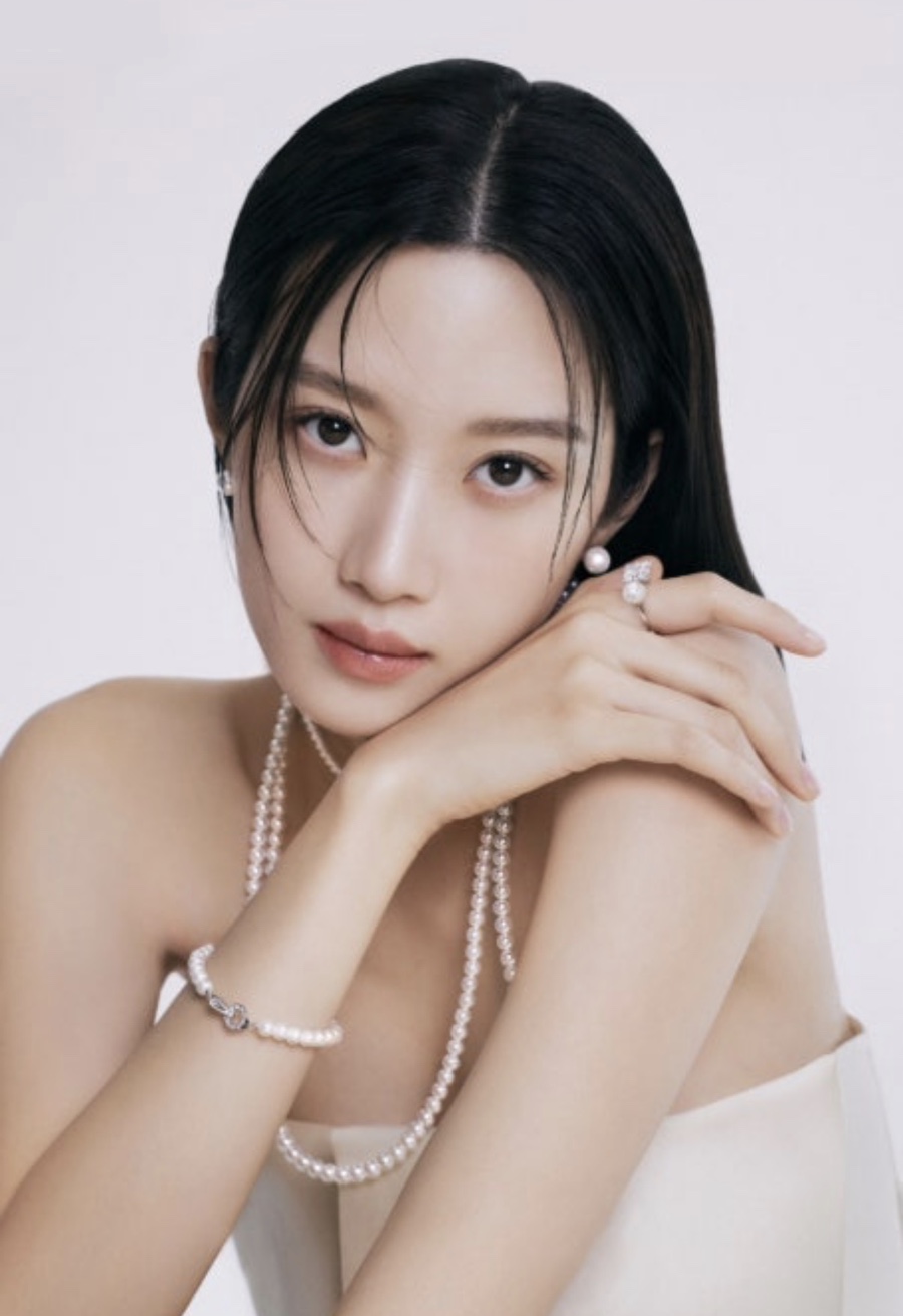 너무 예뻐서 사람 같지 않다는 제 2의 전지현 여배우 드레스 패션 최근 분위기가 확 바뀌었다 이미지 6