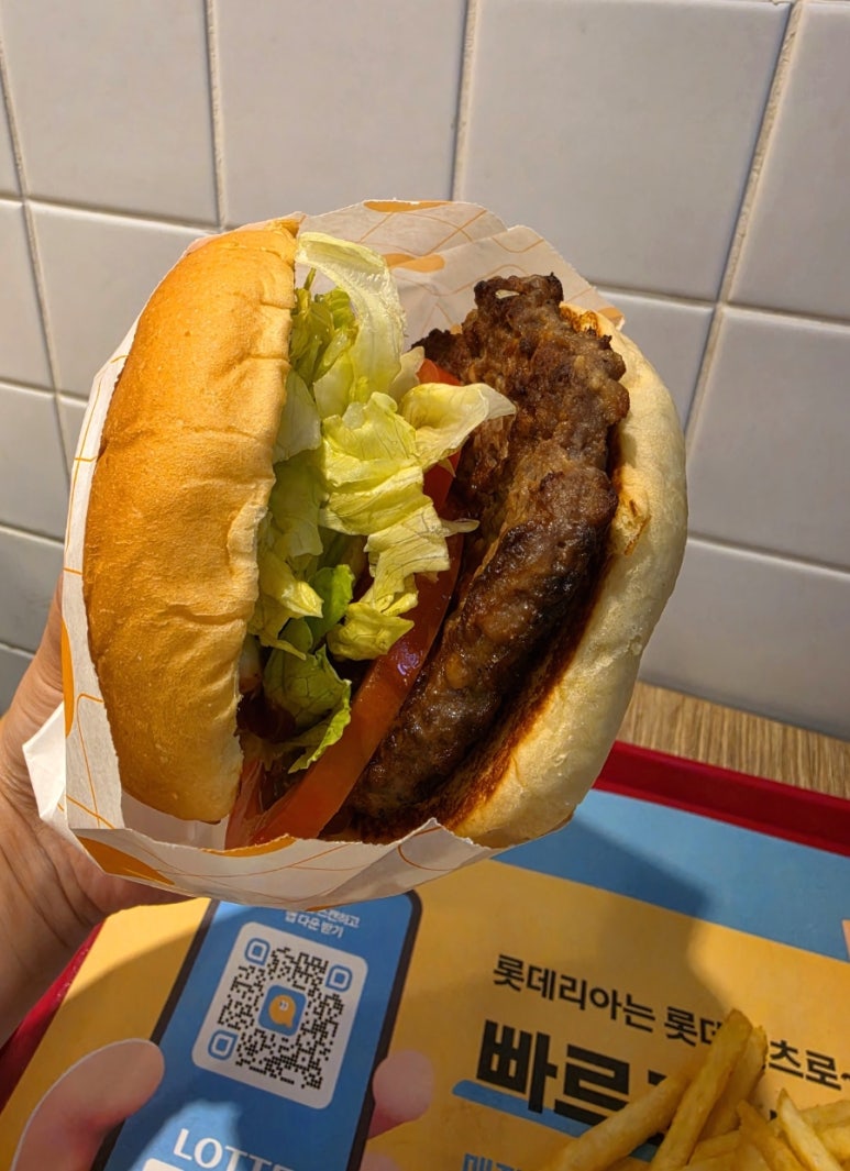 롯데리아 수원역사점 사진 4