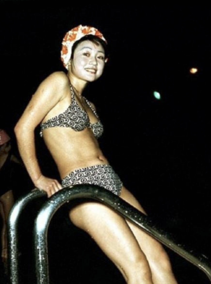 은둔생활 이어가던 미녀 여배우 70세에 아들이 생기며 달라진 삶 근황 하나로 분위기 바뀌었다 이미지 3
