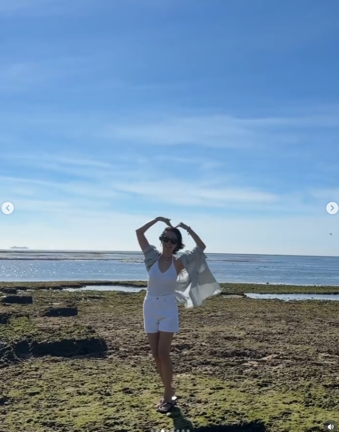 역시 넘사벽 비주얼 현빈 손예진 부부 이번엔 LA에서 포착 아들과 함께한 가족 휴가 관계가 다시 주목받 이미지 5