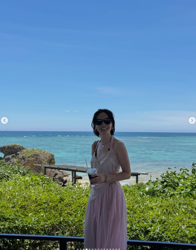 역시 넘사벽 비주얼 현빈 손예진 부부 이번엔 LA에서 포착 아들과 함께한 가족 휴가 관계가 다시 주목받 이미지 4