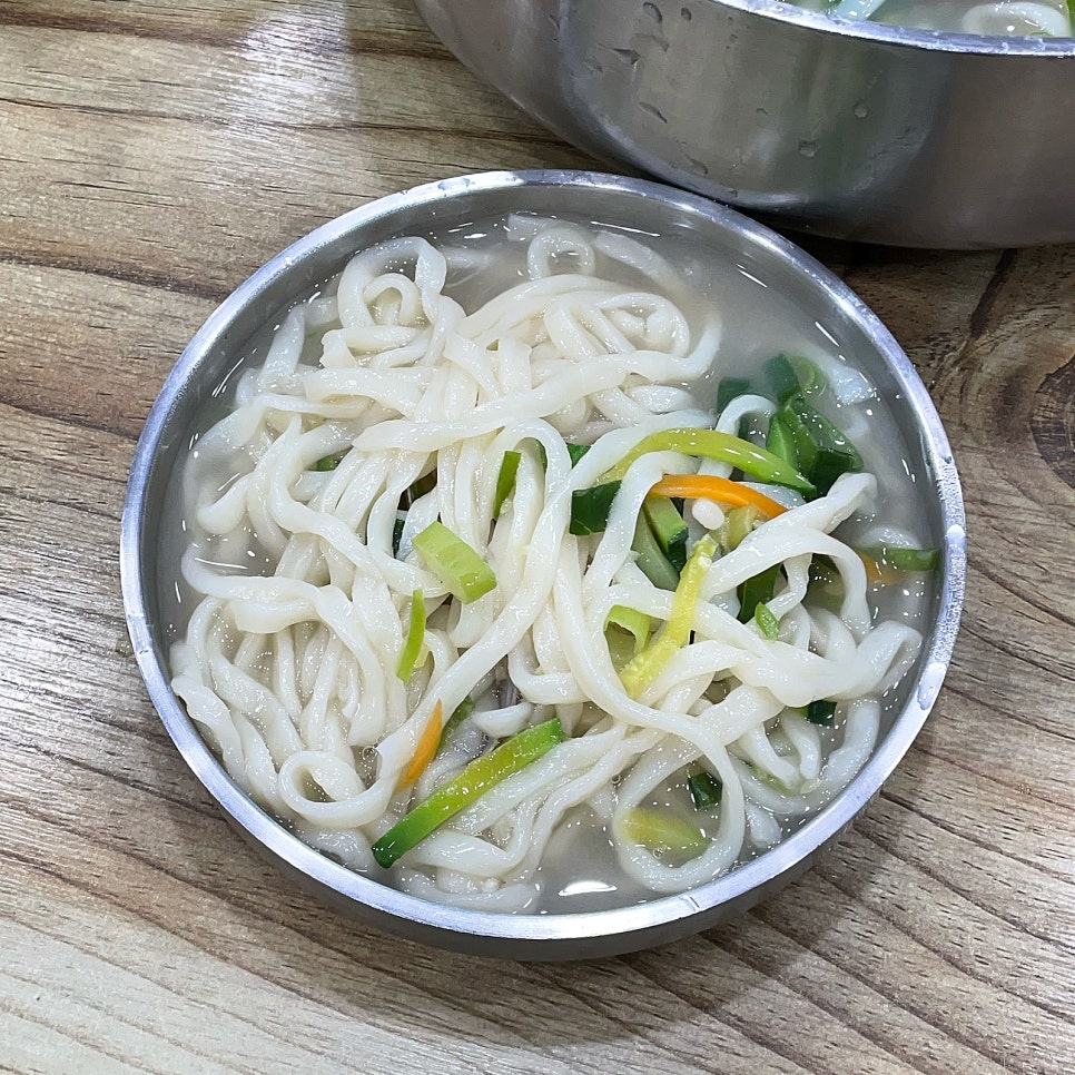 바지락손칼국수 한우장터국밥 대표 사진