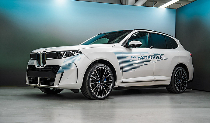 BMW iX5 수소 SUV, 전기차 시대에도 수소차를 봐야 하는 이유 이미지 3