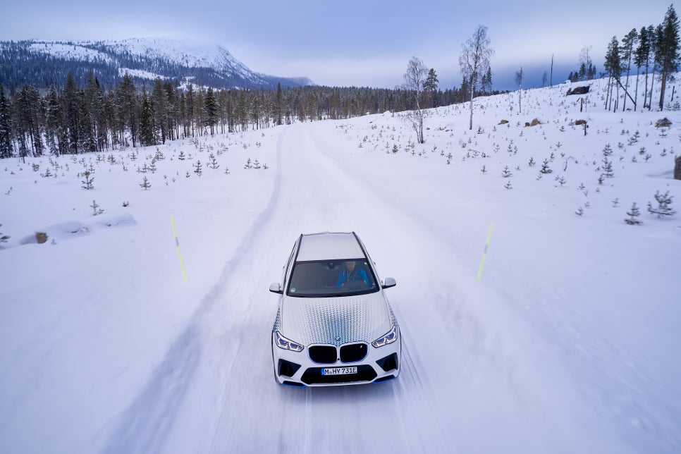 BMW iX5 수소 SUV, 전기차 시대에도 수소차를 봐야 하는 이유 이미지 11
