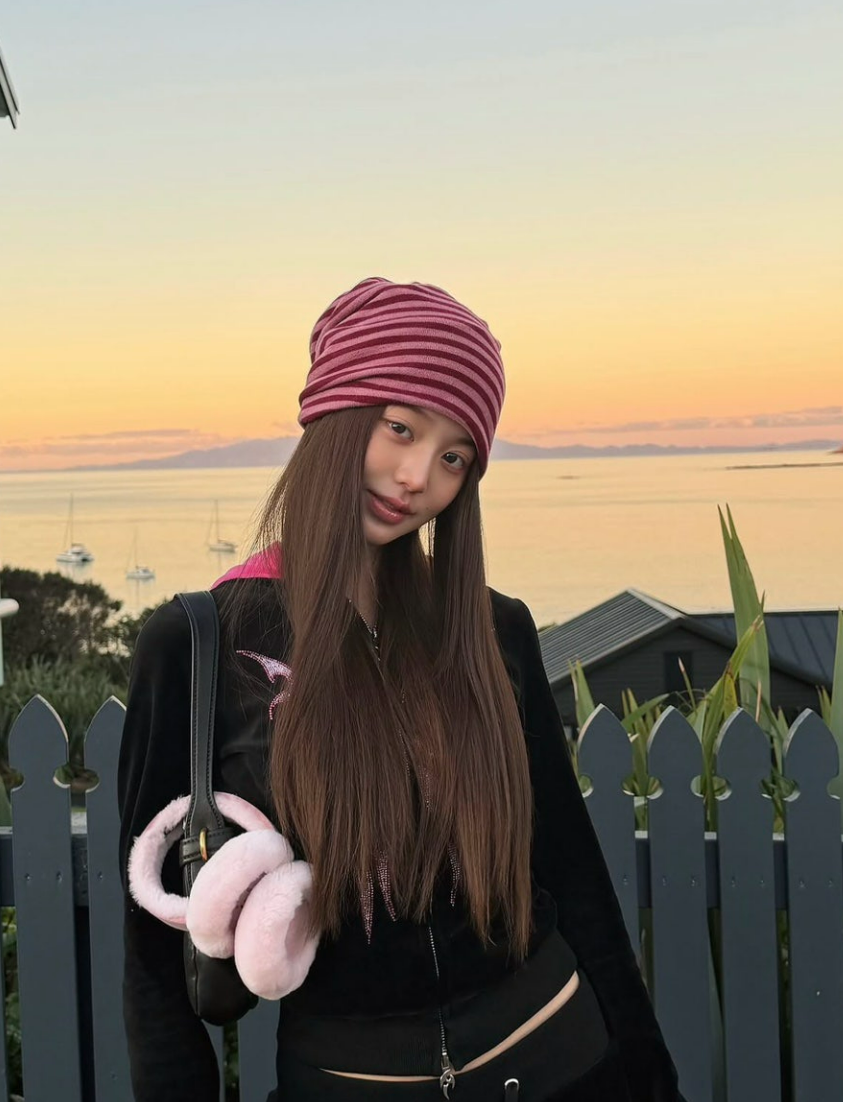 다들 촌스럽다더니..장원영이 다시 살려낸 패션 요즘 들어 반응이 커지고 있다 이미지 3