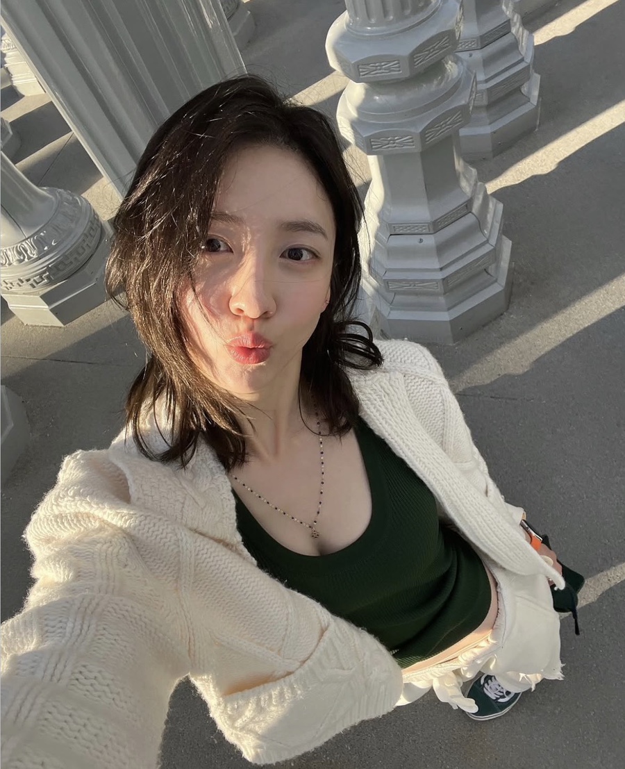 아빠가 의사인데.. 30kg 감량 후 노출신 찍고 100억 번 연예인 뼈말라 다이어트 말 한마디에 반응 이미지 3