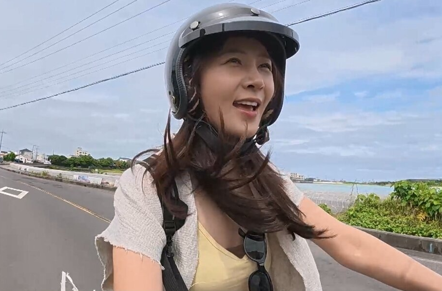 소녀시대 유리 제주도 해변가 스쿠터 부럽다. 문어라면은 더 부럽더라. 나혼자산다 제주도편 예전과 완전히 이미지 3