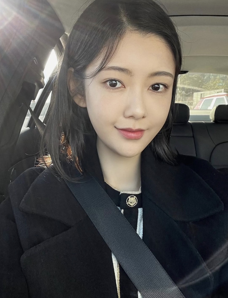 무명 배우였는데.. 잡지 보고 톱스타가 반해 결혼 후 유명해진 여배우 데일리 가방 다시 엮이면서 화제가 이미지 4