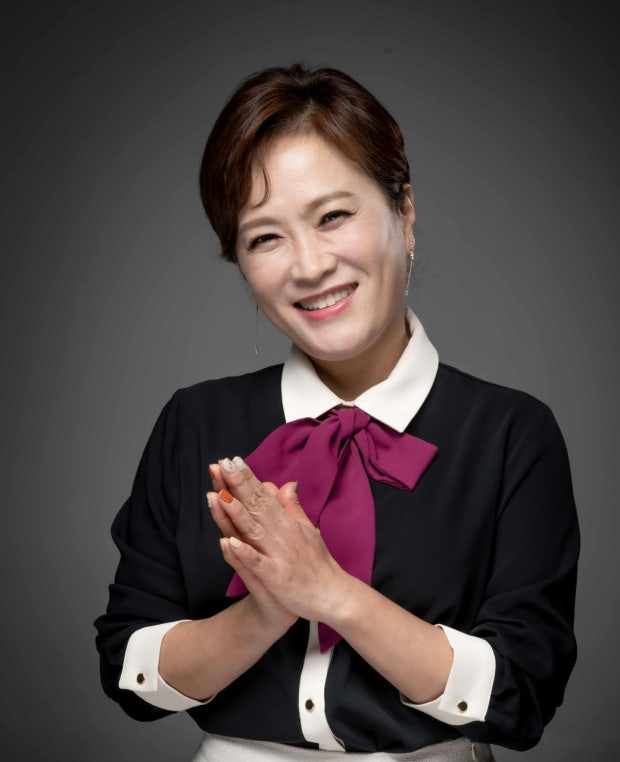 시어머니는 벼락부자가 됐지만 56세 톱스타 여가수가 가장 행복했던 건 가난했던 신혼 요즘 들어 반응이 이미지 1