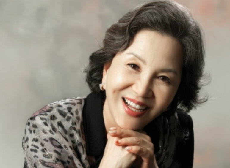 세상 물정을 몰랐던 새댁 시누이 선물 하나에 무너졌던 79세 톱스타 여배우 요즘 다시 관심이 커진 이유 이미지 1
