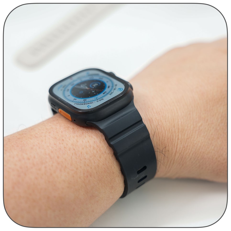 애플워치 울트라 49mm 실리콘 스트랩, 파우트 BandLoop Sport 착용감과 색상 비교