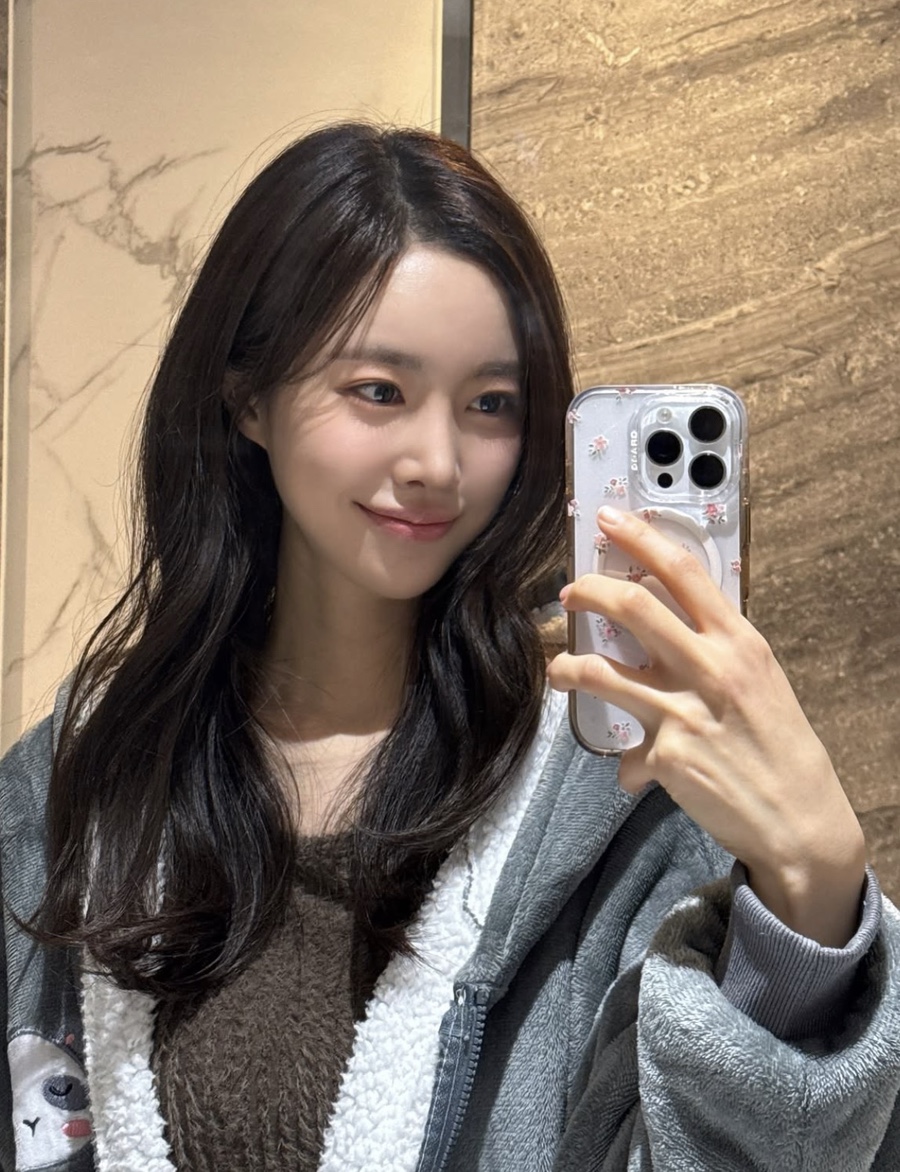 강호동이 실물 보고 전 세계에서 제일 예쁘다 극찬한 윤아 닮은꼴 연예인 여름 휴가룩 패션 예상과 전혀 이미지 5