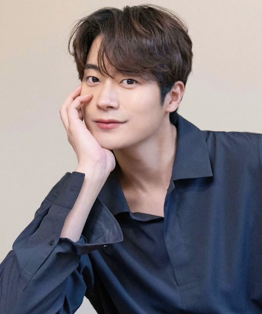 돈은 제가 벌면 되죠 잘생긴 남자 외치더니.. 군인 5살 연하남과 결혼한 연예인 캐주얼룩 패션 관계가 이미지 5