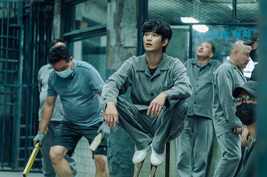 올해 꼭 봐야한다는 김혜수 드라마 지금 불륜이 문제가 아닙니다 공개일 OTT 등장인물 예전과 완전히 달 이미지 6