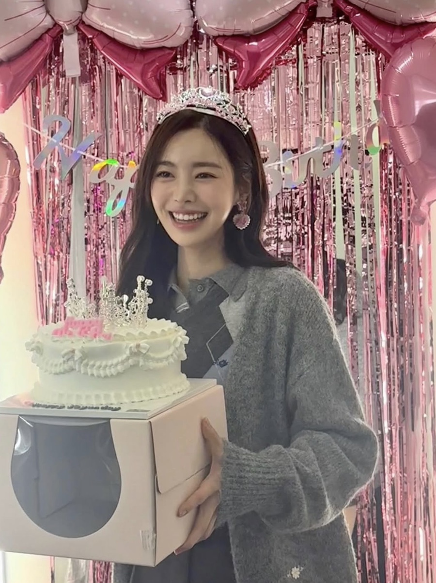 강호동이 실물 보고 전 세계에서 제일 예쁘다 극찬한 윤아 닮은꼴 연예인 여름 휴가룩 패션 예상과 전혀 이미지 1