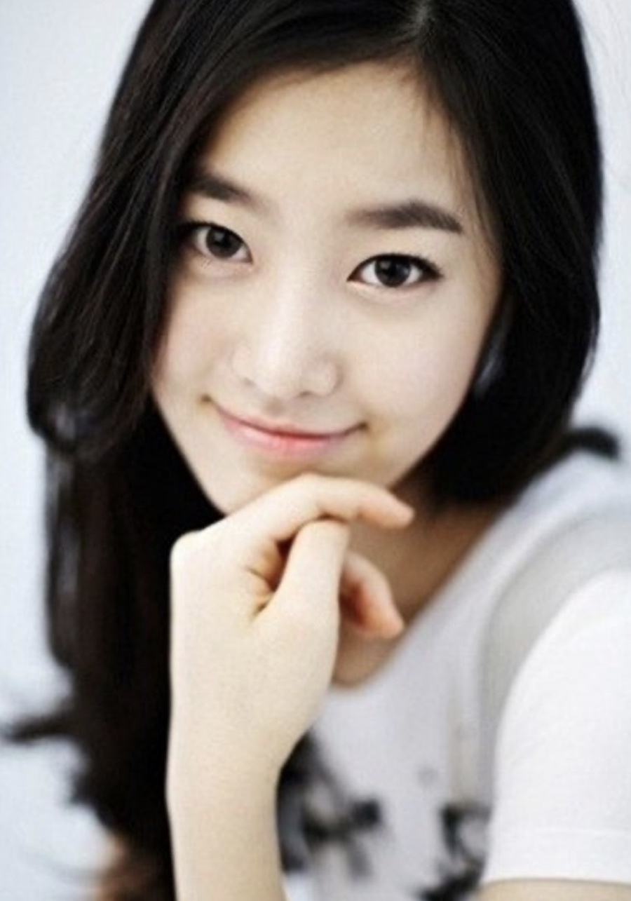강호동이 실물 보고 전 세계에서 제일 예쁘다 극찬한 윤아 닮은꼴 연예인 여름 휴가룩 패션 예상과 전혀 이미지 6