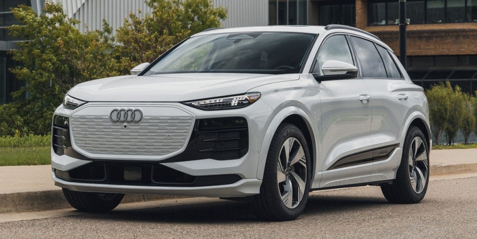 아우디 Q6 e-tron, 800V 충전과 실내를 함께 볼 전기 SUV 이미지 2
