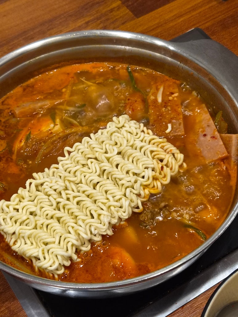 마시쏘부대찌개 성수직영점 사진 3
