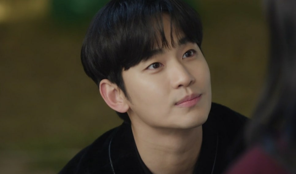 쌓인 대본만 40편.. 김수현 복귀한다 SNS 업로드 시작 디즈니 넉오프 공개 가능 다시 화제가 되는 이미지 6