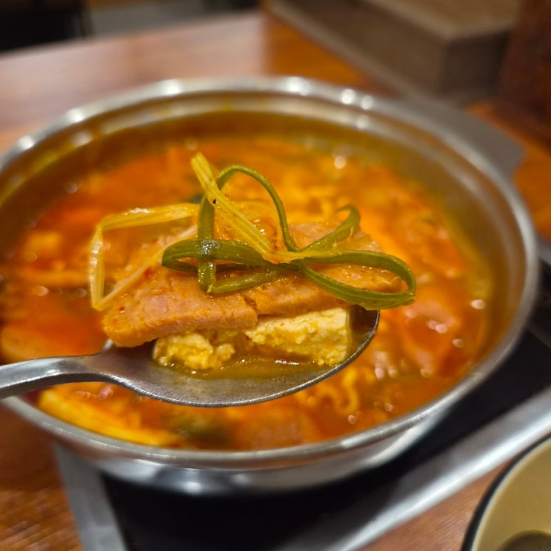마시쏘부대찌개 성수직영점 사진 2