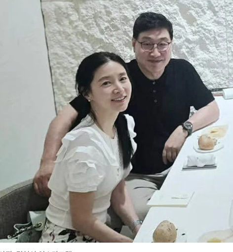 이영애와 남편 정호영의 시간은 거꾸로 가나 과거 관계까지 다시 주목받는다 이미지 4
