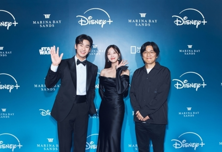 쌓인 대본만 40편.. 김수현 복귀한다 SNS 업로드 시작 디즈니 넉오프 공개 가능 다시 화제가 되는 이미지 3