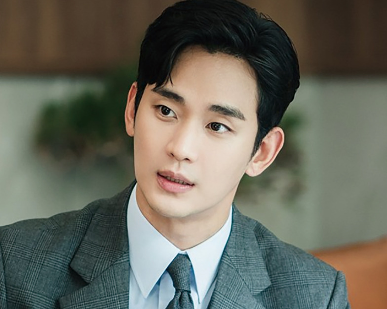 쌓인 대본만 40편.. 김수현 복귀한다 SNS 업로드 시작 디즈니 넉오프 공개 가능 다시 화제가 되는 이미지 1