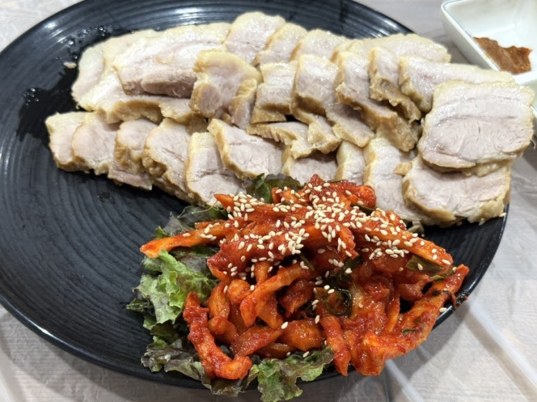 늘봄왕족발 사진 7