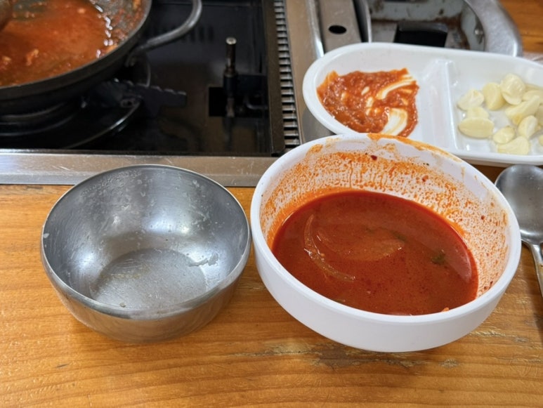 통돼지두루치기한돈돈돈 구로점 사진 6