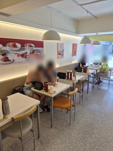 육회바른연어 신림역점 사진 7