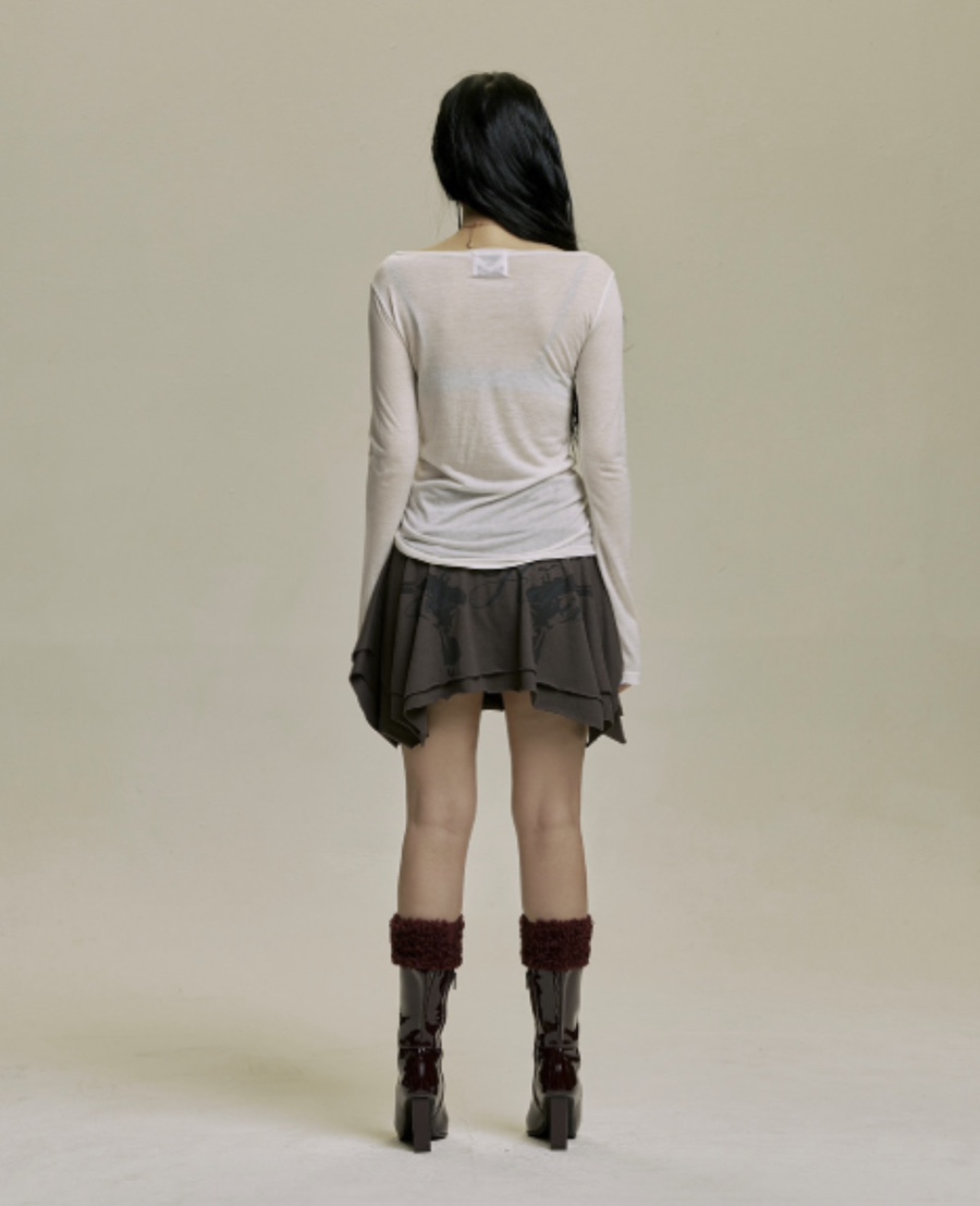 재산 430억인데.. 3만원 대 티셔츠 입은 연예인 파리 여행룩 패션 지금 더 주목받는 이유는? 이미지 4