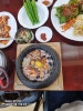 돌솥에 갓 지어낸 밥과 정갈한 한식 밑반찬 상차림
