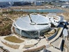 유모차를 동반한 관람객들이 이동하기 좋은 실내 온실 경사로