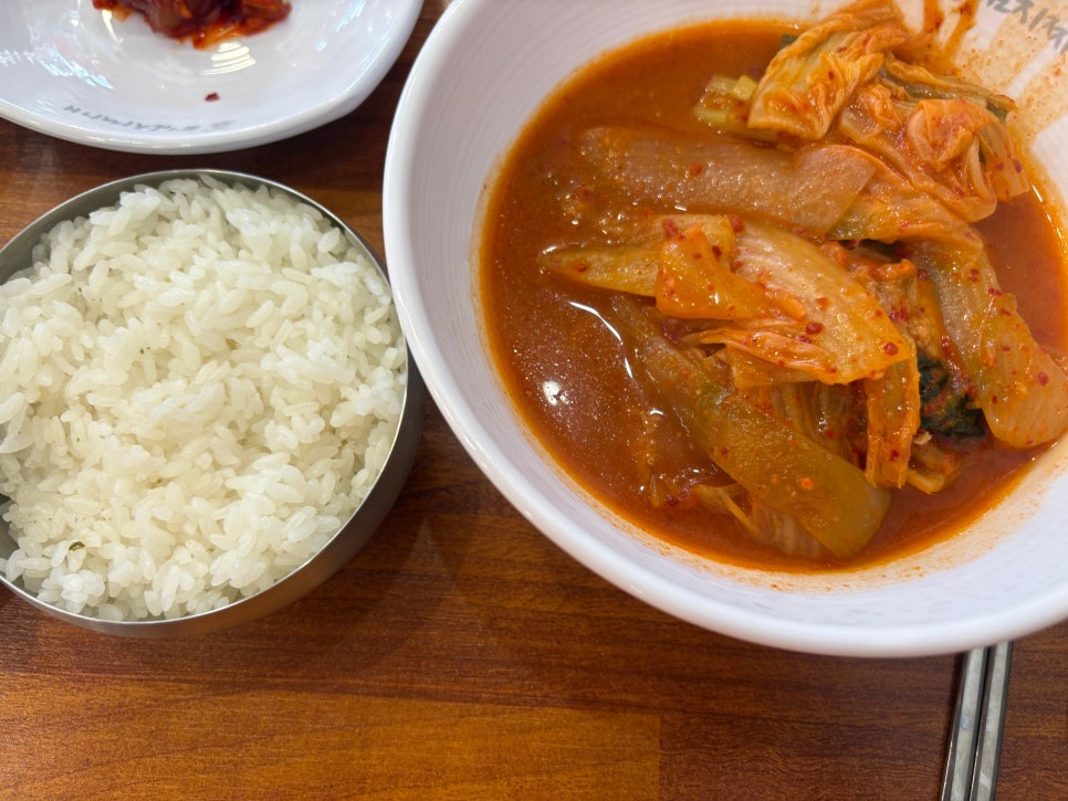 강순자옛맛김치찌개 안산중앙역점 대표 사진