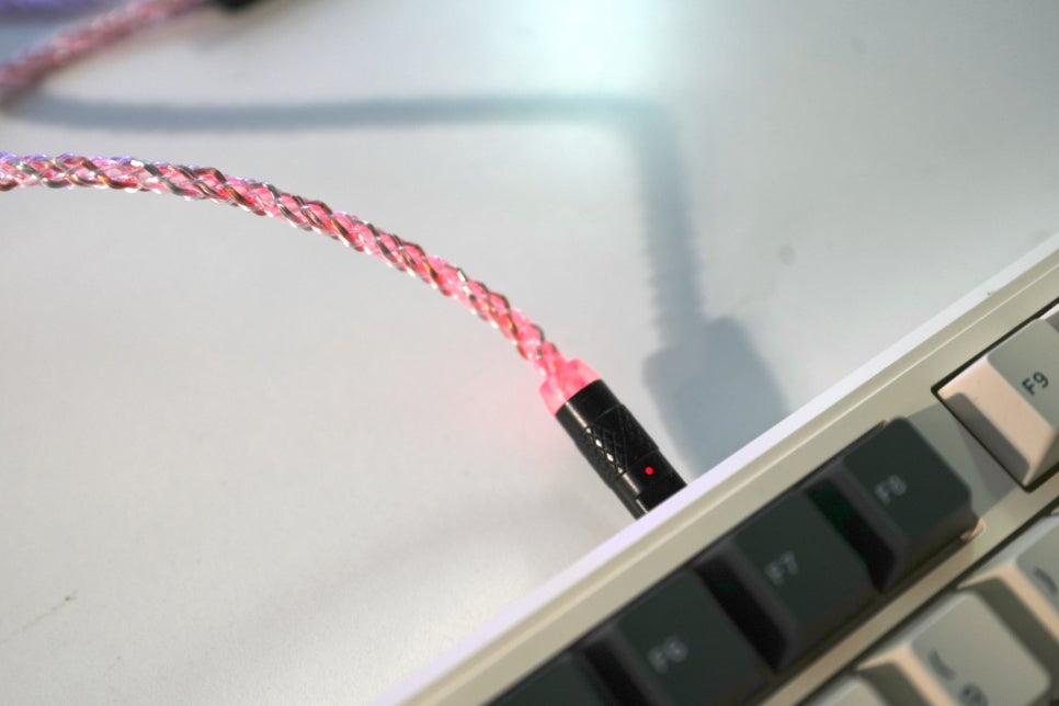 RGB 듀얼 USB-C 케이블 추천, 에포메이커 8K RGB 케이블로 키보드·마우스 연결