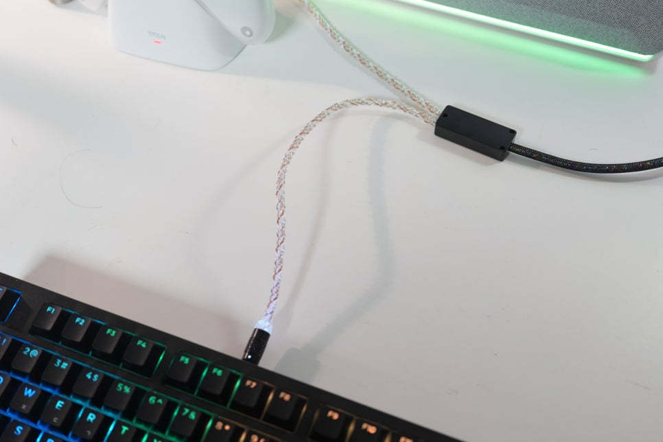 RGB 듀얼 USB-C 케이블 추천, 에포메이커 8K RGB 케이블로 키보드·마우스 연결