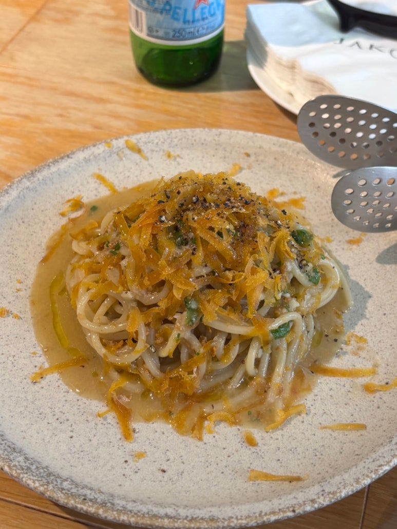 야콧 대표 사진
